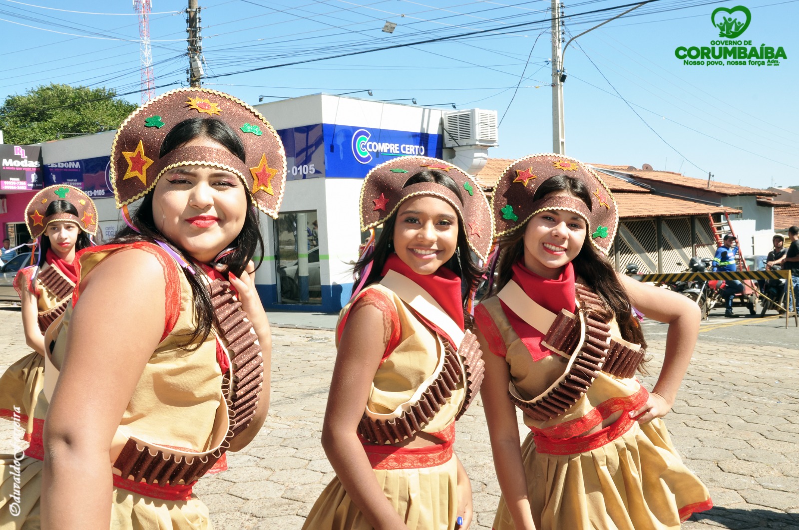 Pelo universo feminino, Império do Morro faz desfile de garra após  problemas internos - Diário Corumbaense